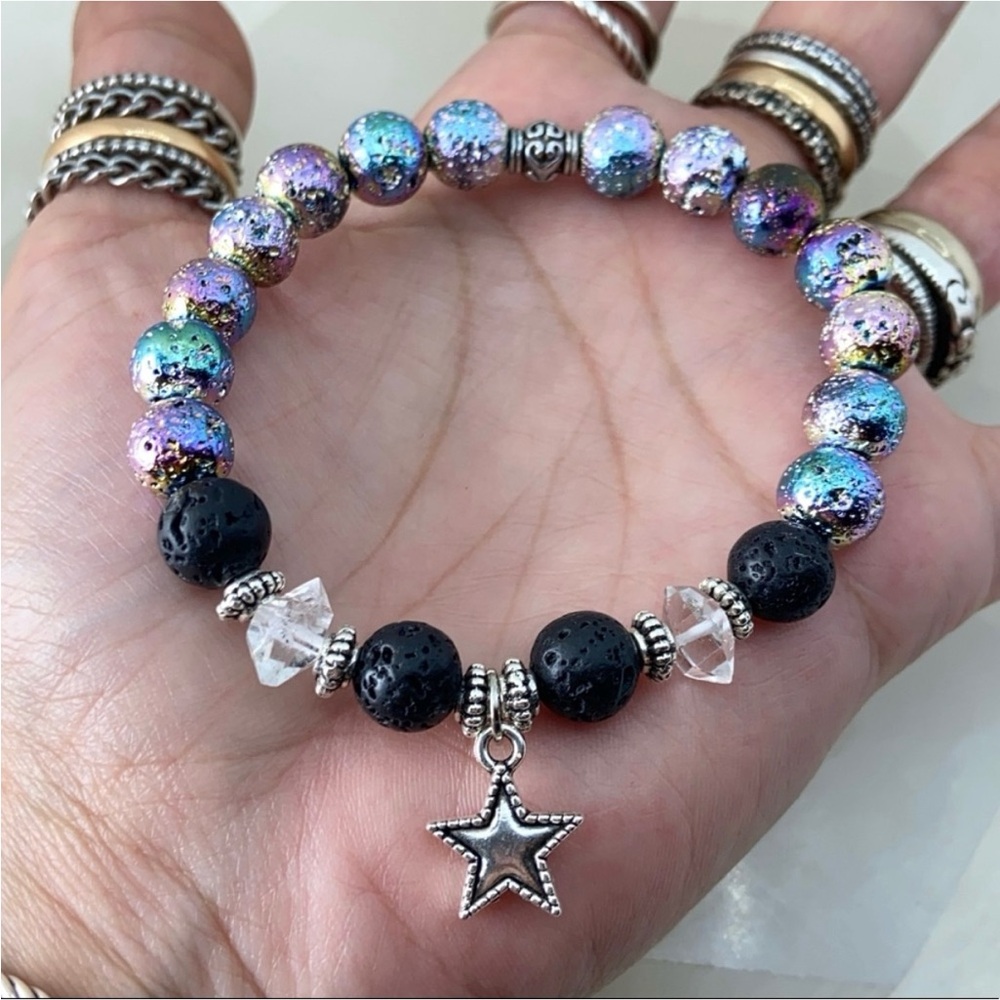 Herkimer diamonds electroplated lava star bracelet - Picture 4 of 6